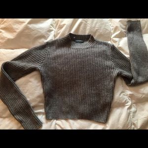Brandy Melville cropped sweater